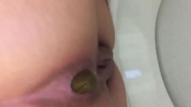 Homemade video of shitting cute girl - Pooping